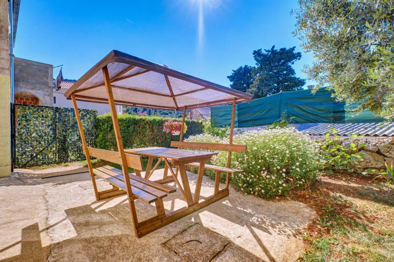 Sven Apartment Veli Losinj Ngoại thất bức ảnh