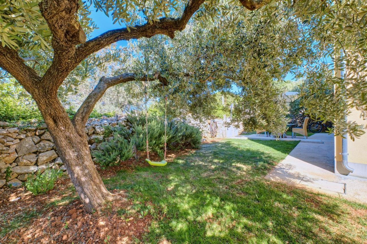 Sven Apartment Veli Losinj Ngoại thất bức ảnh